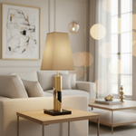 Ambiance contemporaine – Abat-jour pyramide galon ton sur ton