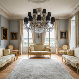Lustre 10 branches avec abat-jours noirs plissés en salon